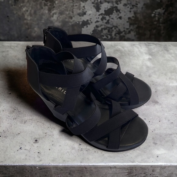 Torrid Black Stretchy platform wedge sandals. Zip up heel. Easy on off. 9.5 Wide - Picture 7 of 15